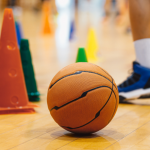 Marcio André Savi revela como o treino estratégico no basquete pode elevar o desempenho e a resistência dos atletas.