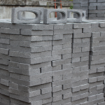 Valderci Malagosini Machado apresenta os blocos estruturais de alta resistência como solução estratégica para obras rápidas e seguras.