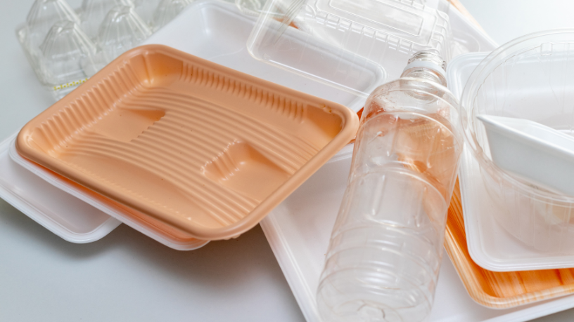 A durabilidade do plástico corrugado explicada: Elias Assum Sabbag Junior revela os fatores que garantem sua resistência mesmo após anos de uso.